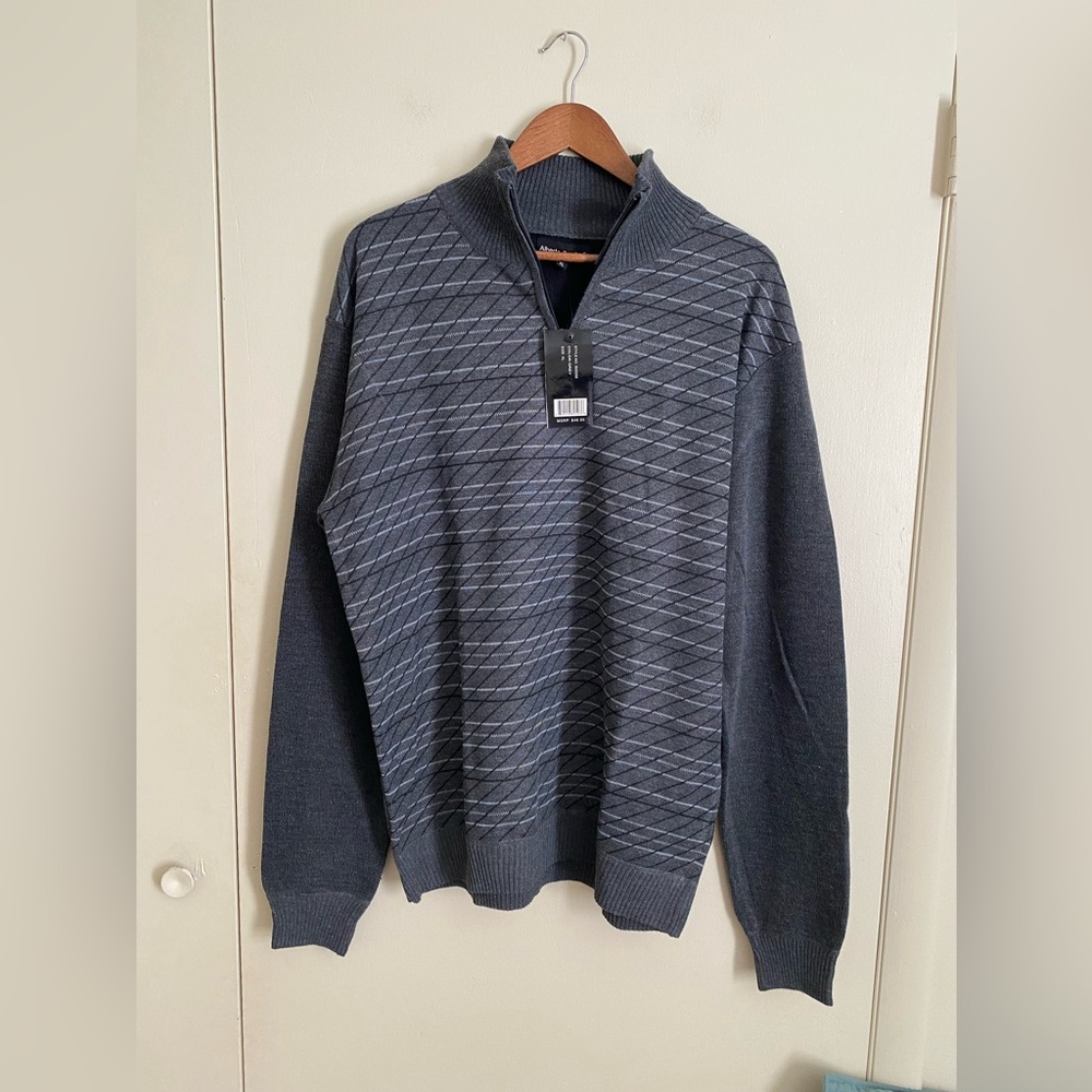 Gray Men's Sweater Zip Up Size XL